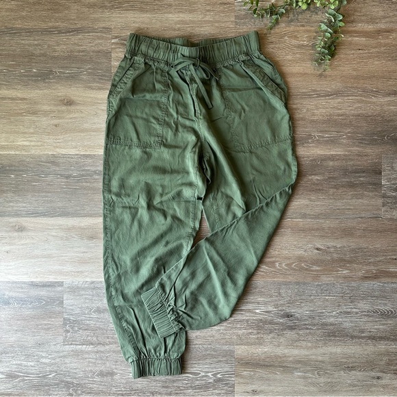 Universal Thread Cuffed Joggers - Picture 2 of 6